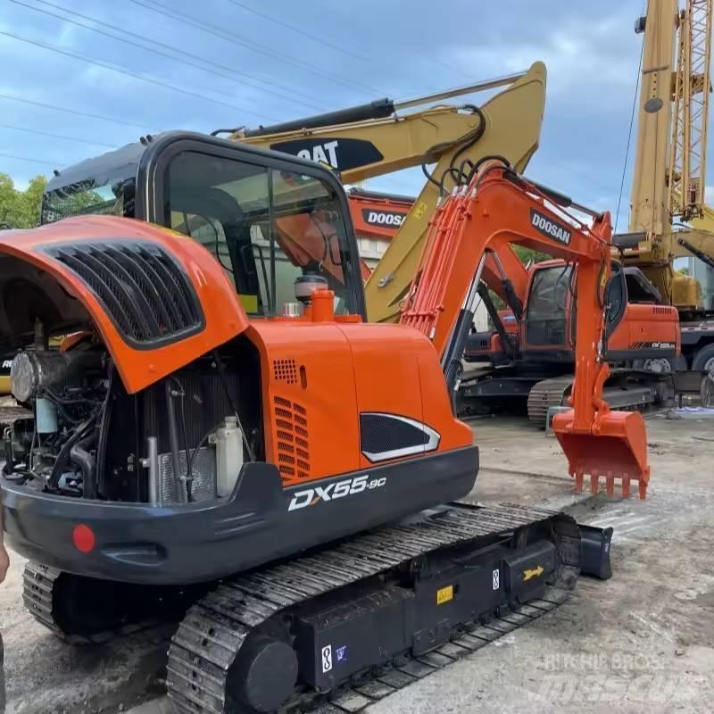 Doosan DX55 Bandgrävare