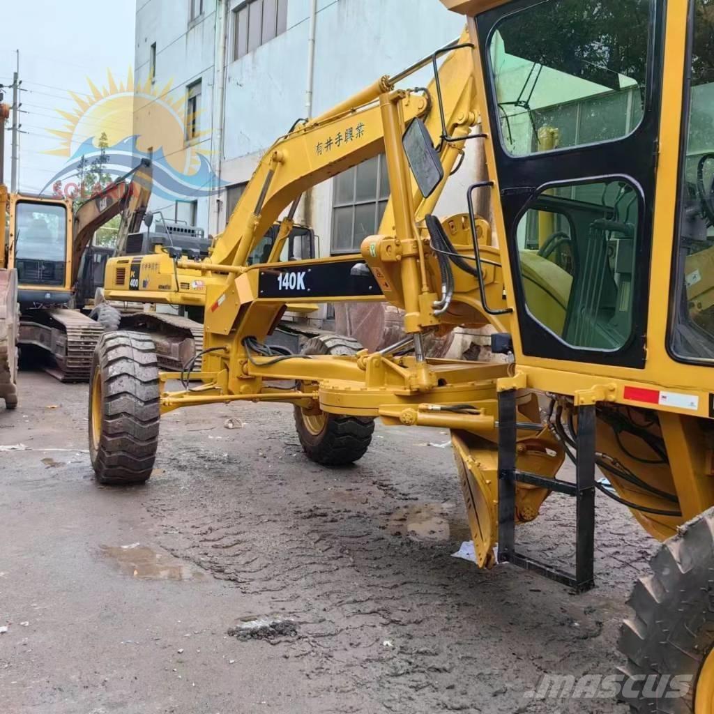 CAT 140 K Väghyvlar