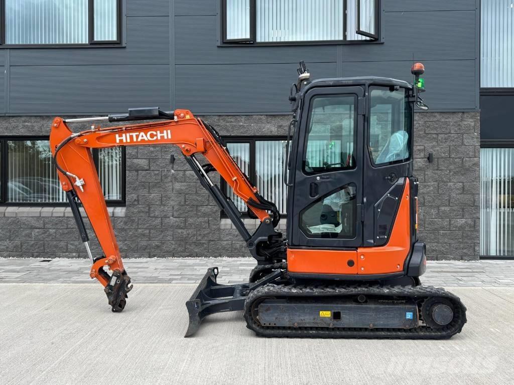 Hitachi ZX 33 U-6CLR Minigrävare < 7t