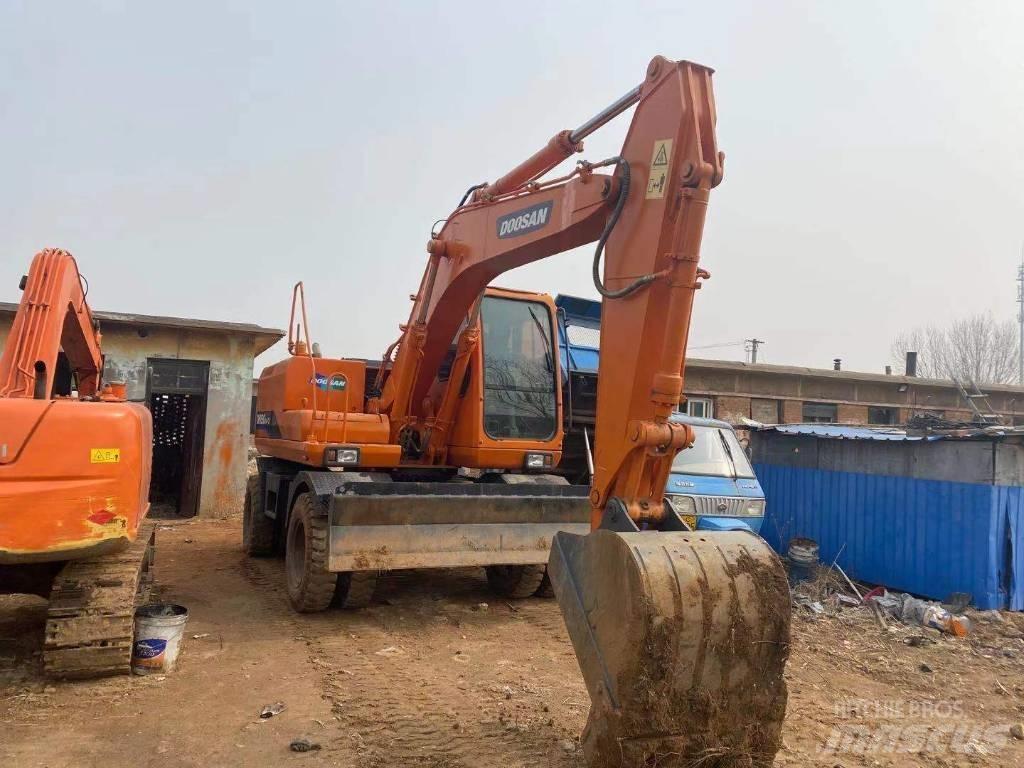 Doosan DH 150W Hjulgrävare