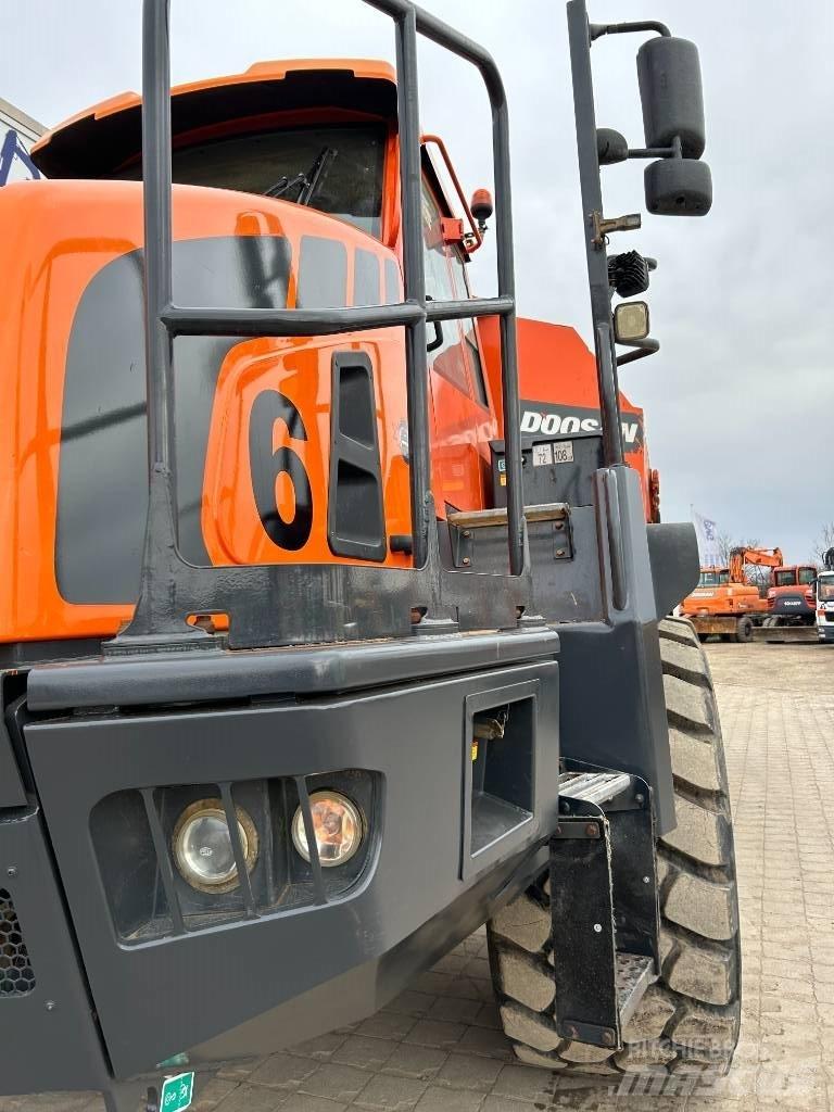 Doosan DA30 Midjestyrd dumper