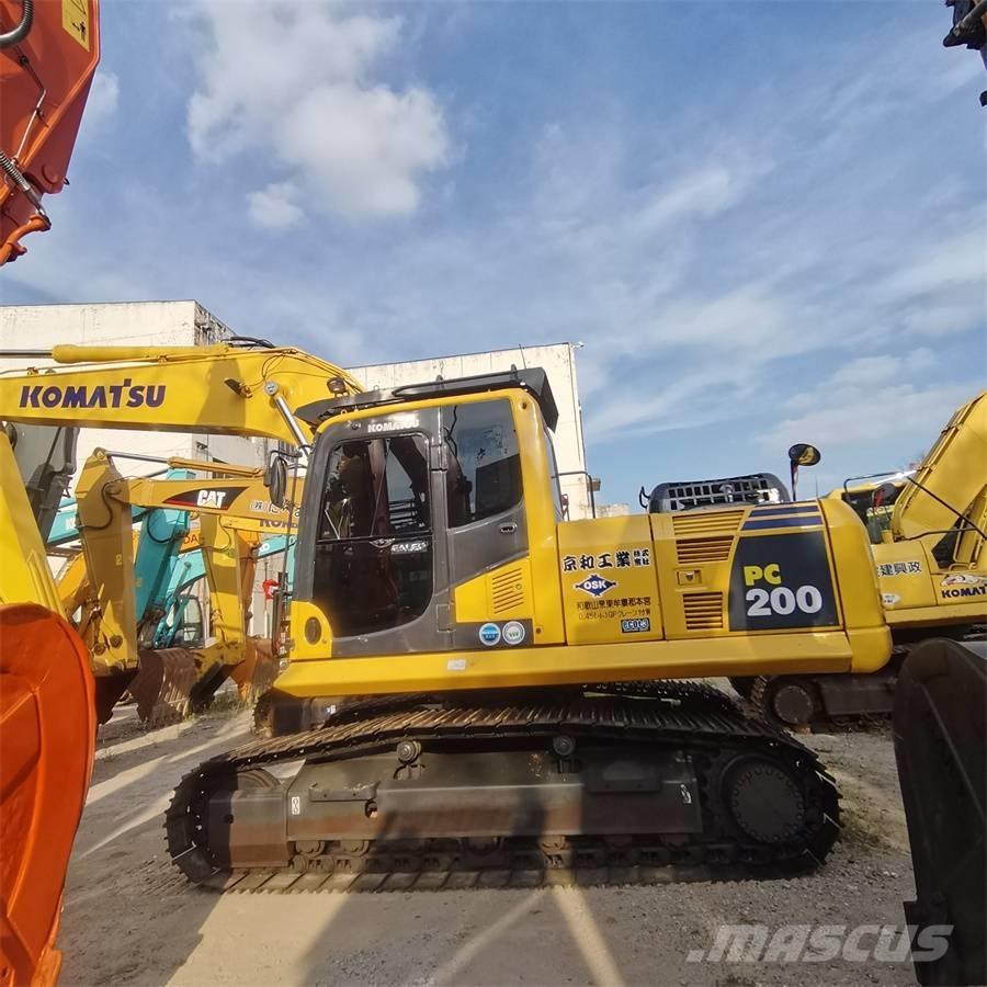 Komatsu PC 200-8 Bandgrävare