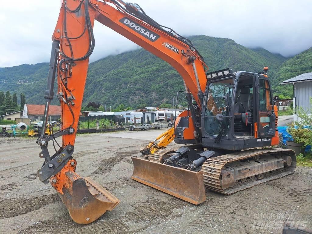 Doosan DX 140 LCR-7 Bandgrävare