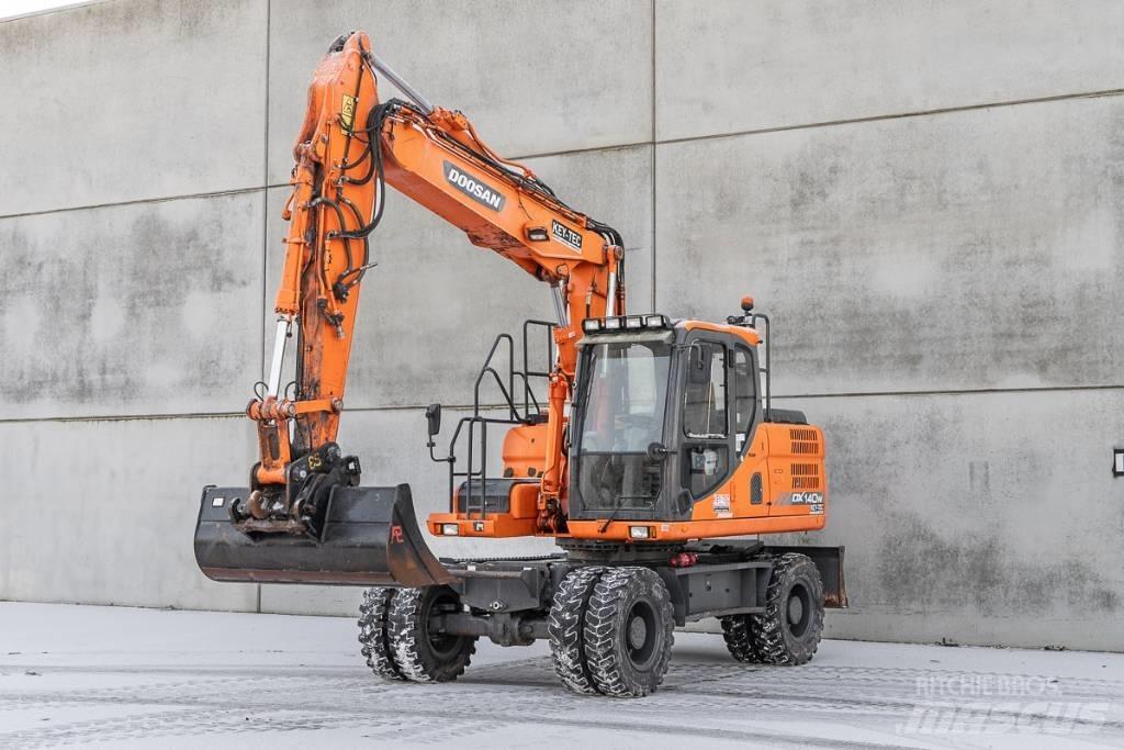Doosan DX 140 W-3 Hjulgrävare