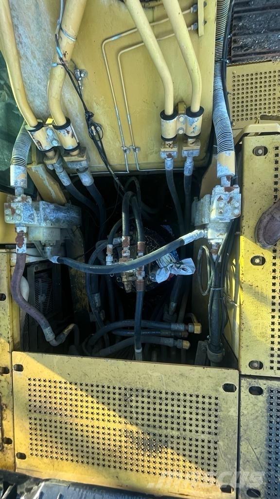 CAT 330 C LC Bandgrävare