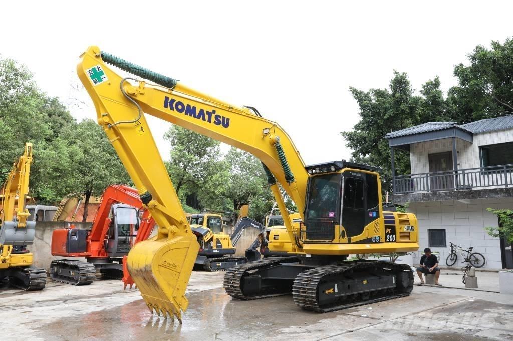 Komatsu PC 200-8 Minigrävare < 7t
