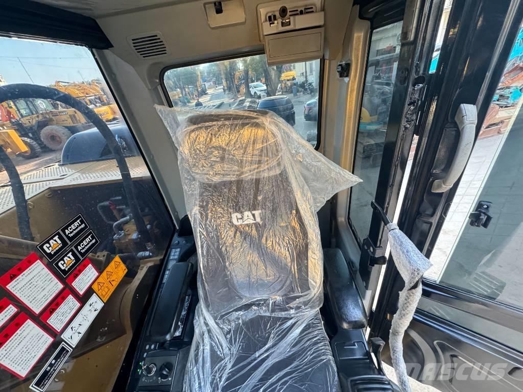 CAT 330D2L Bandgrävare