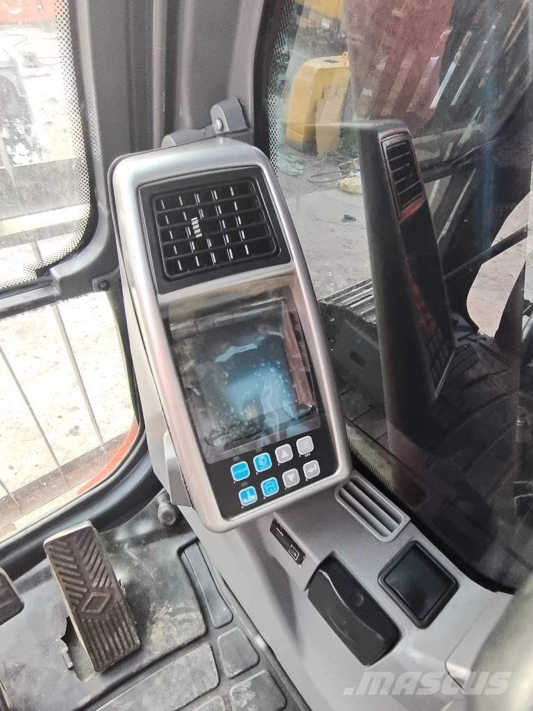 Doosan DX 225 LC Bandgrävare