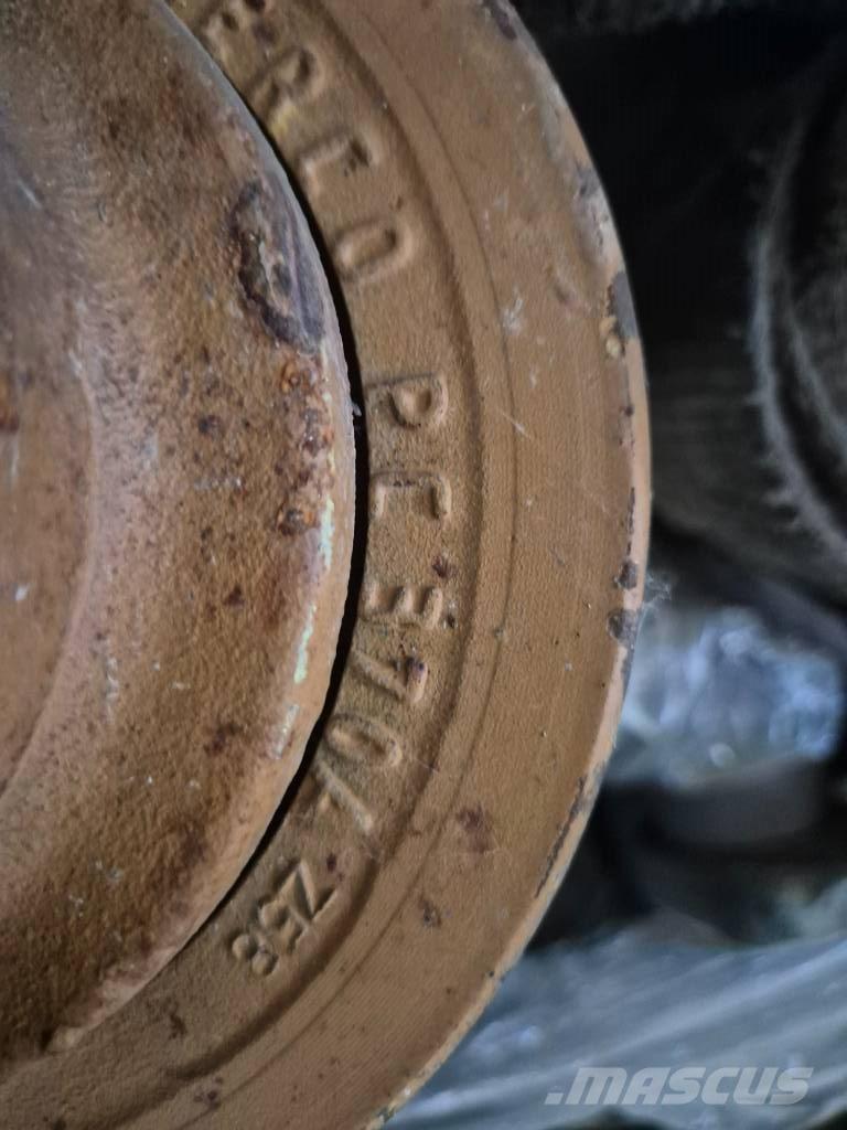 CAT D 6 Band, kedjor och underreden