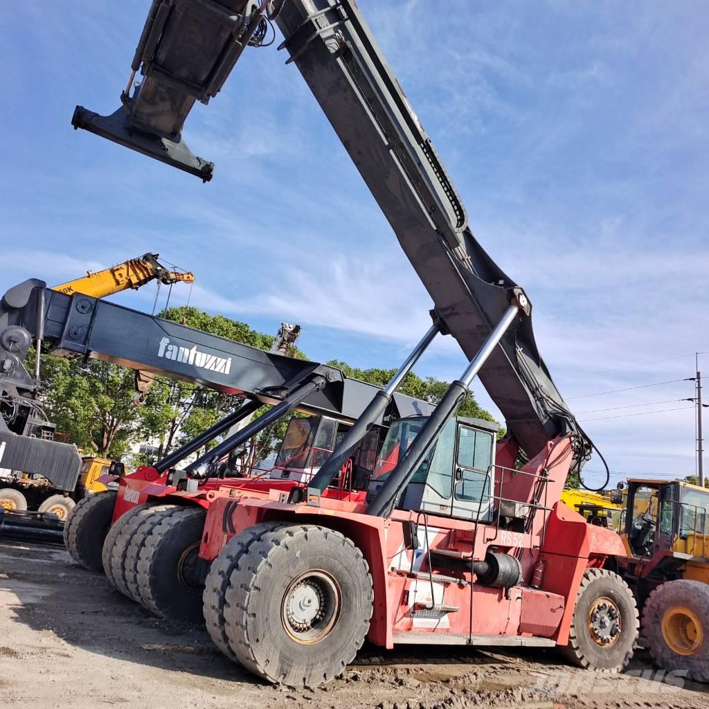 Kalmar DRF 450 Reachstackers