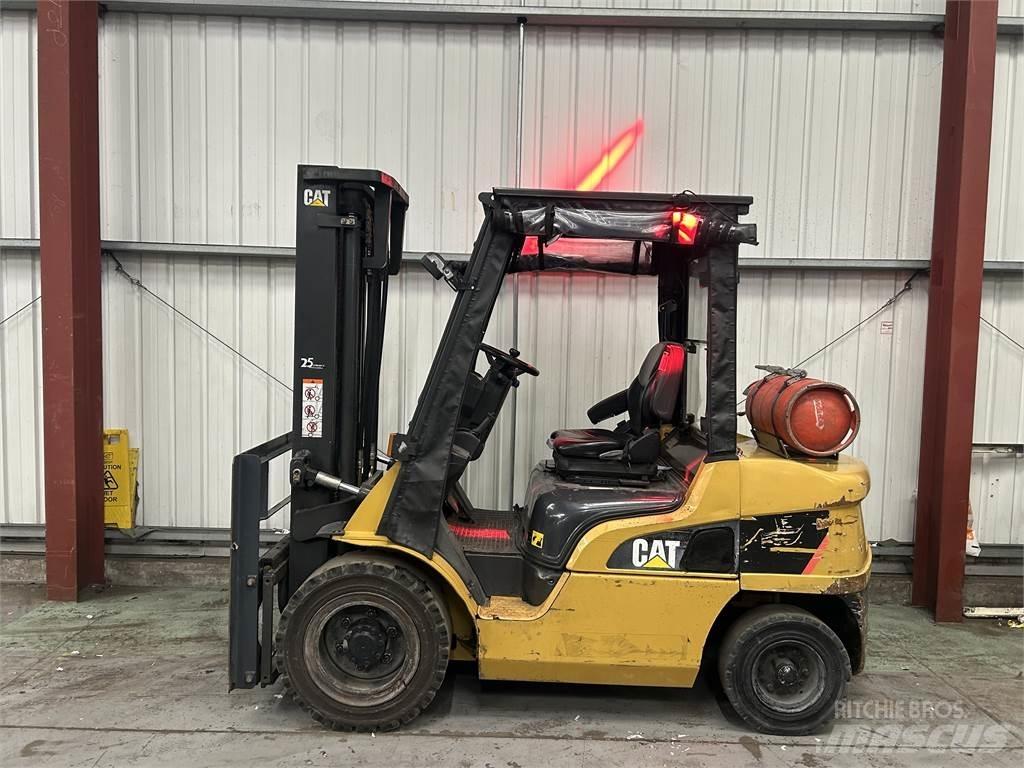CAT GP35NT Gasolmotviktstruckar