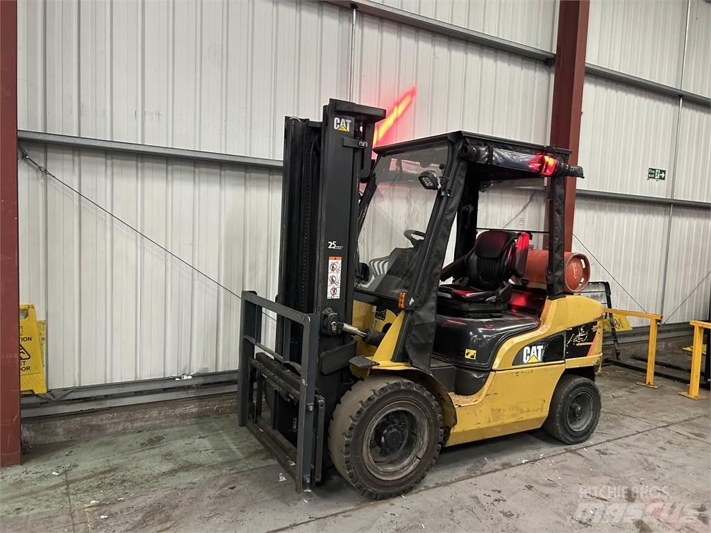 CAT GP35NT Gasolmotviktstruckar
