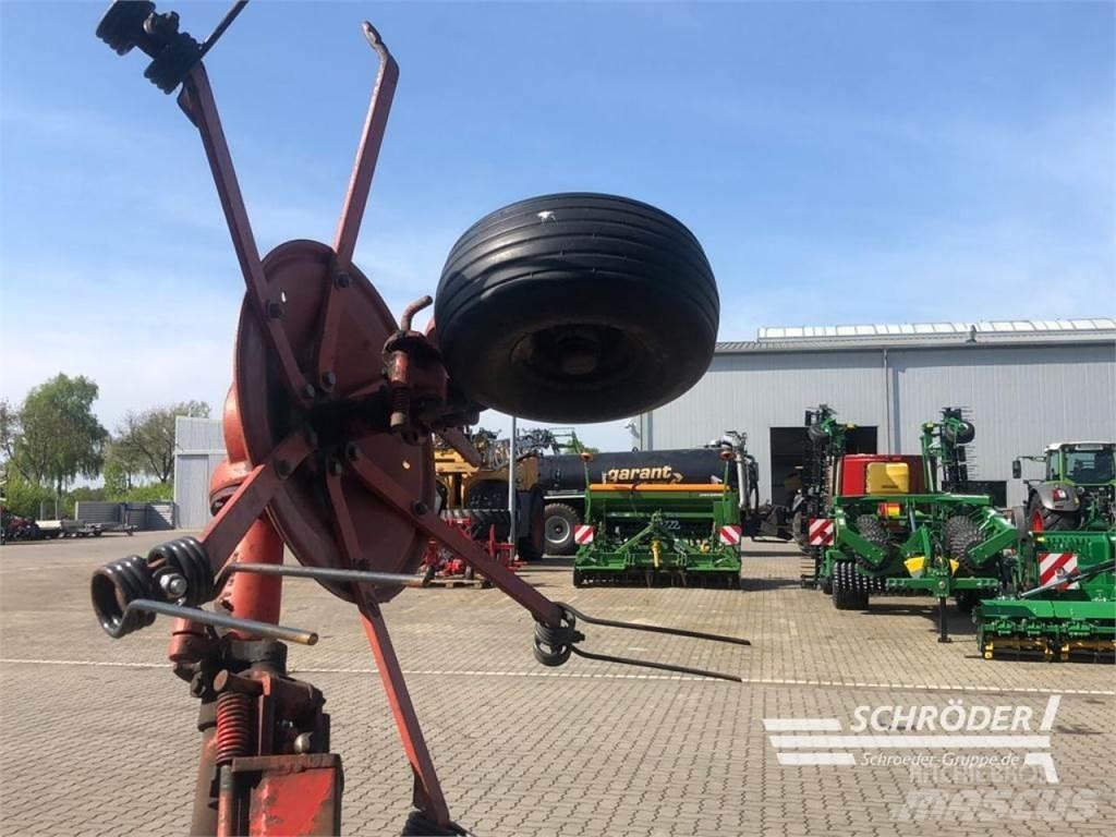 Kuhn GF 5000 MHA Vändare och luftare