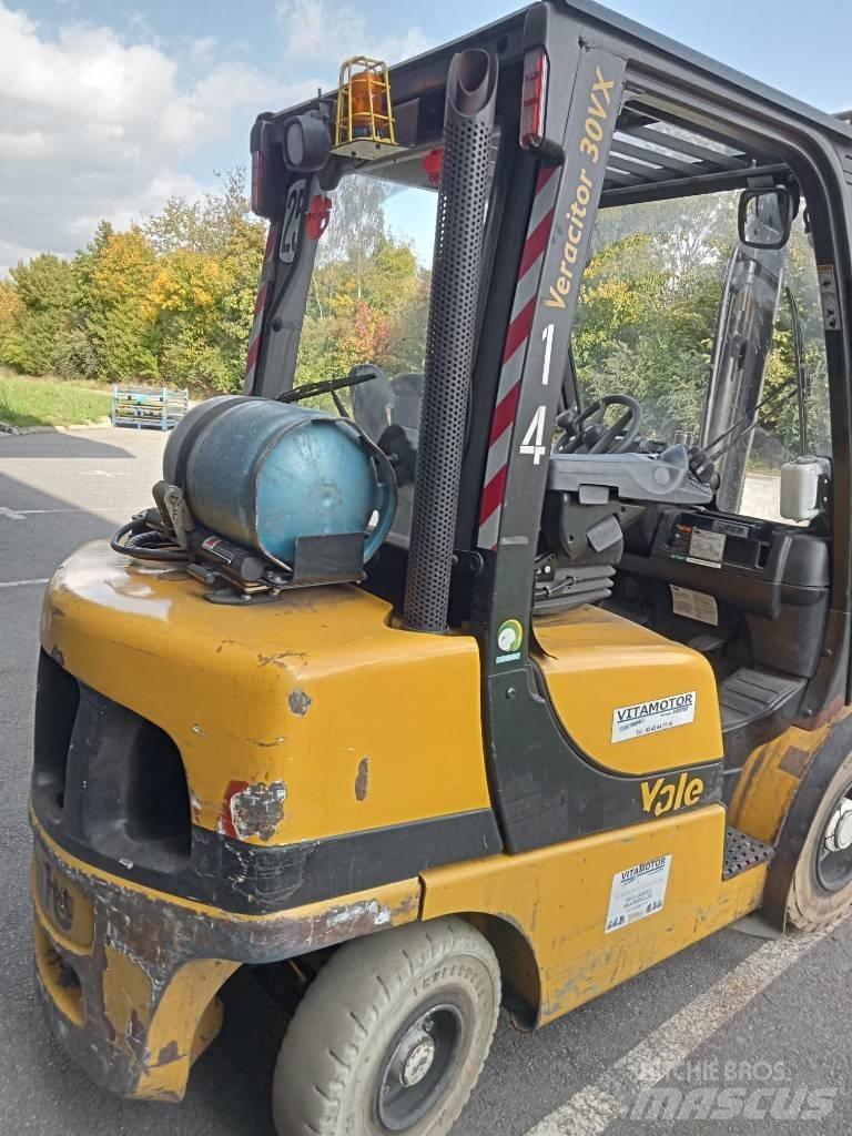 Yale GLP30 Gasolmotviktstruckar