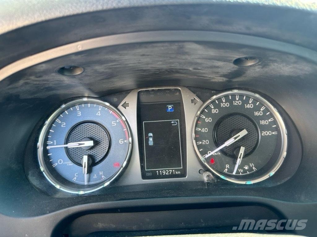 Toyota Hilux Personbilar