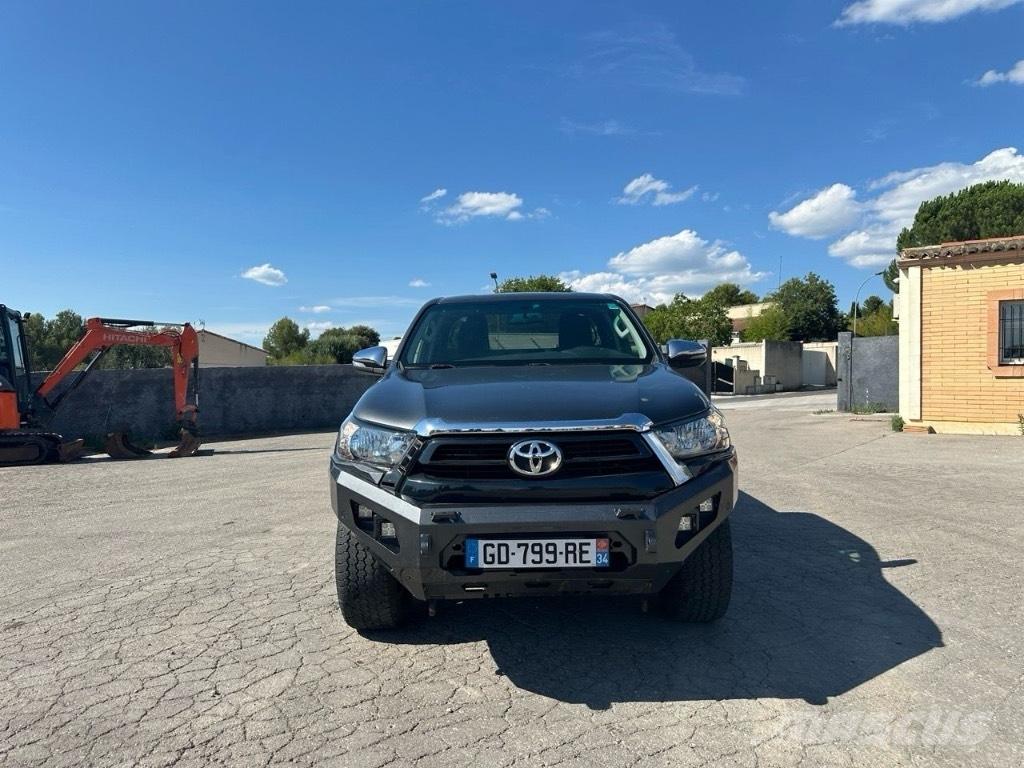 Toyota Hilux Personbilar