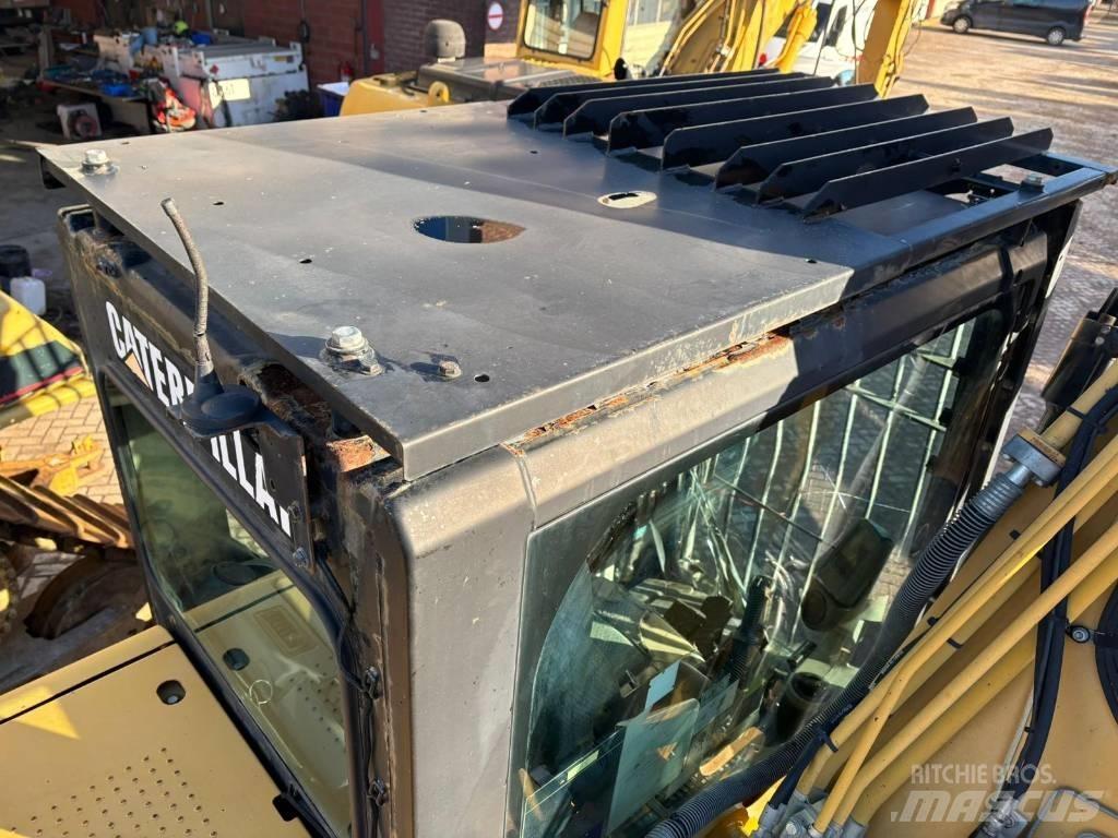 CAT 324 D L Bandgrävare