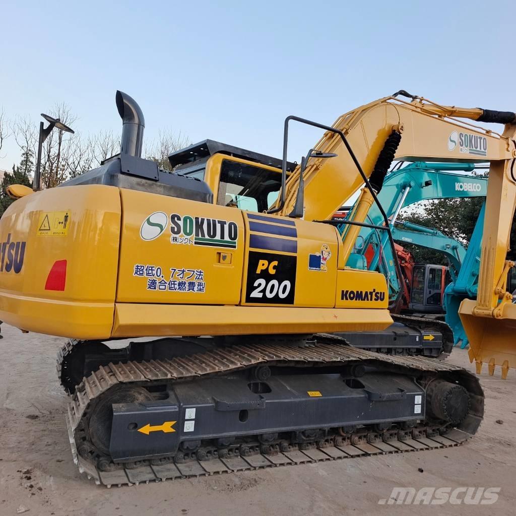 Komatsu PC 200-8 Bandgrävare