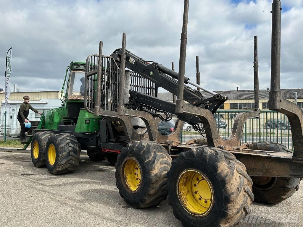 John Deere 1010E Skotare