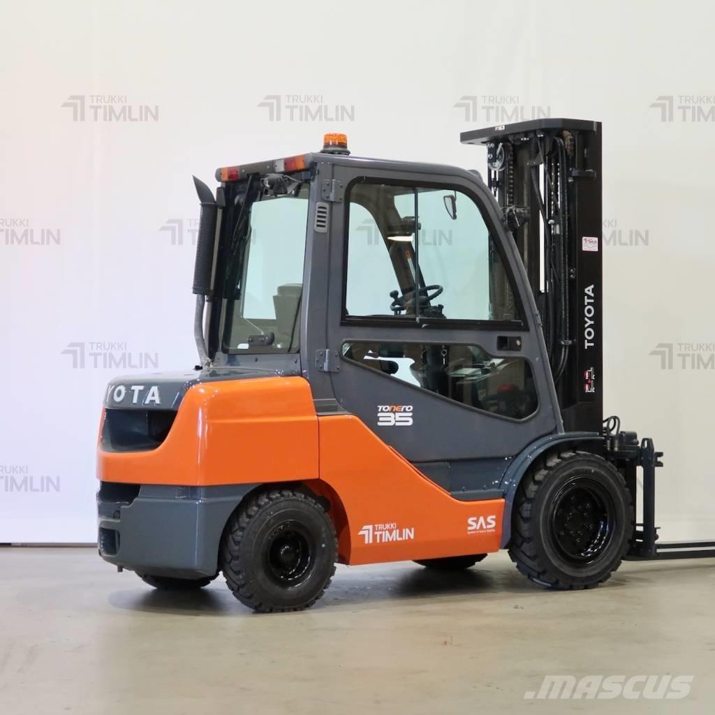 Toyota 02-8FDJF35 Dieselmotviktstruckar