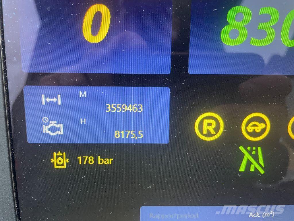 Komatsu 951 Skördare