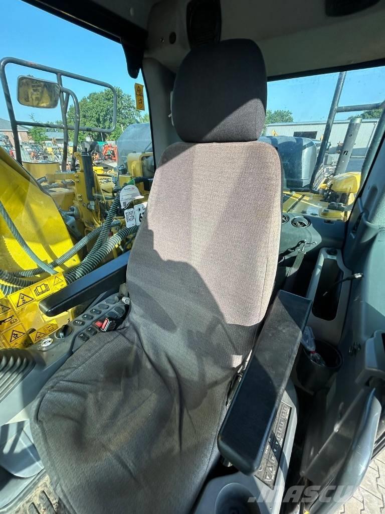 Komatsu PC 210 LC-11 Bandgrävare