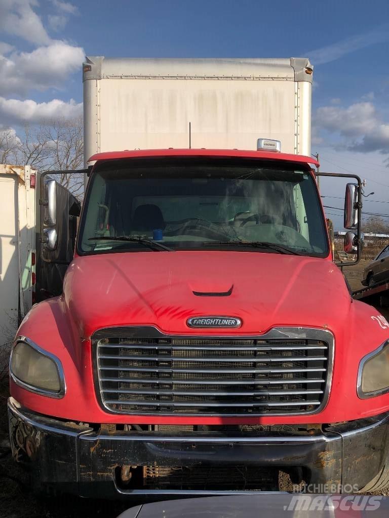 Freightliner m2 Skåpbilar