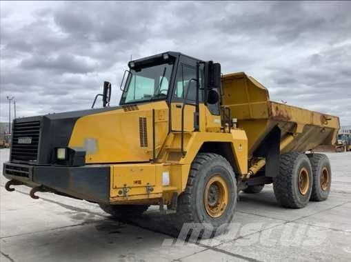 Komatsu HM 300 Midjestyrd dumper