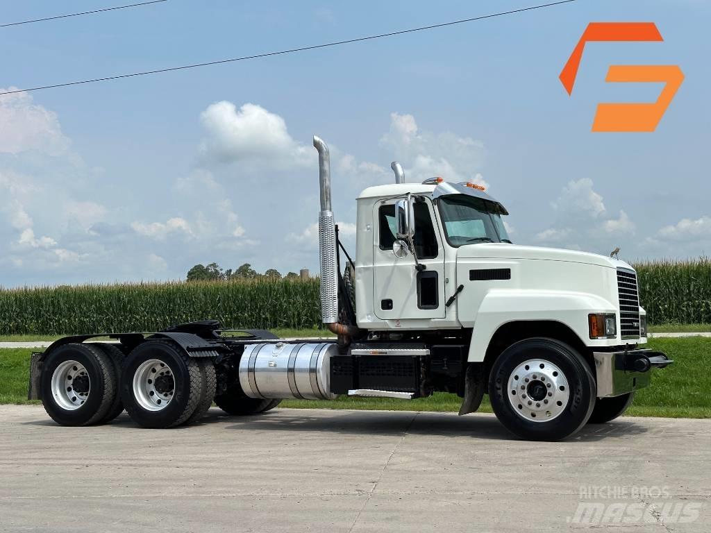 Mack Pinnacle 64ft Dragbilar