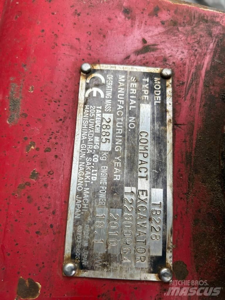 Takeuchi TB 228 Minigrävare < 7t