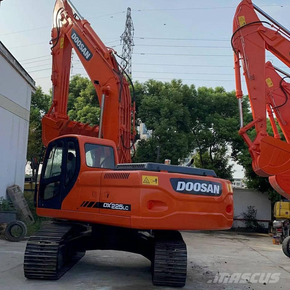 Doosan dx225 Bandgrävare
