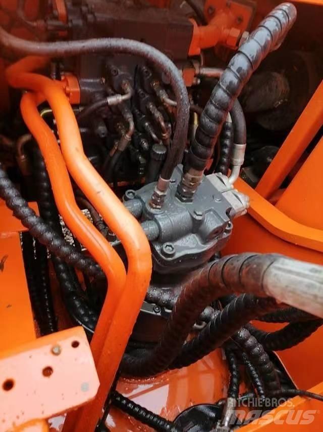 Doosan 225 LC-9 Bandgrävare