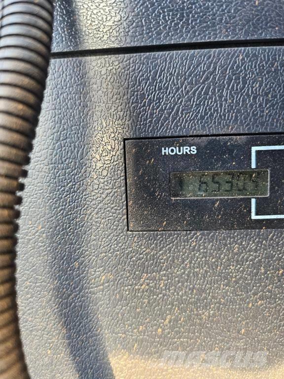 Hyundai HX 520 L Bandgrävare