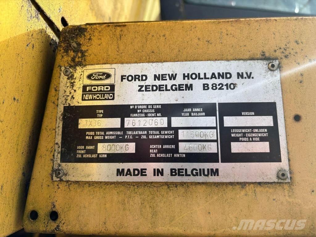 New Holland TX 36 Skördetröskor
