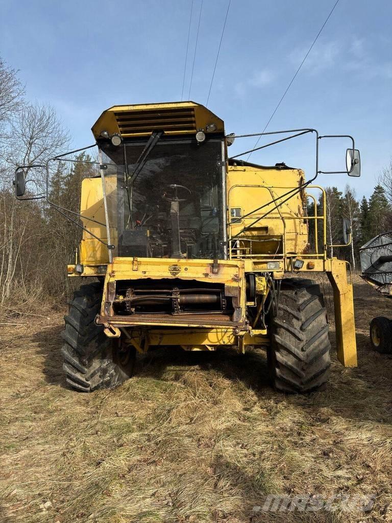 New Holland TX 36 Skördetröskor