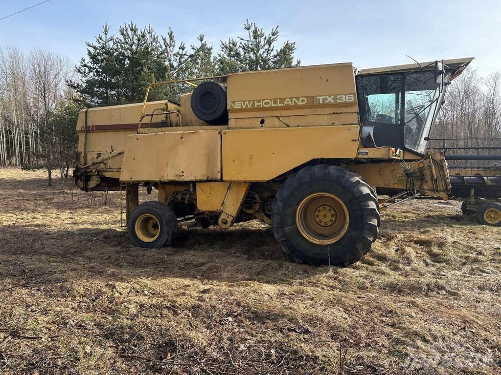 New Holland TX 36 Skördetröskor