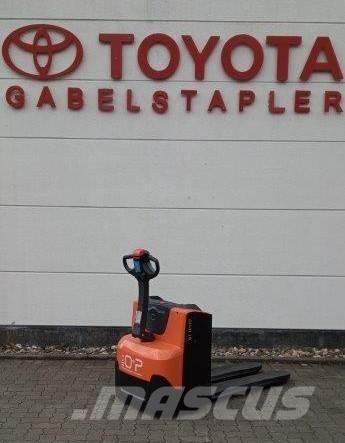 Toyota LWE 200 Låglyftare utan plattform