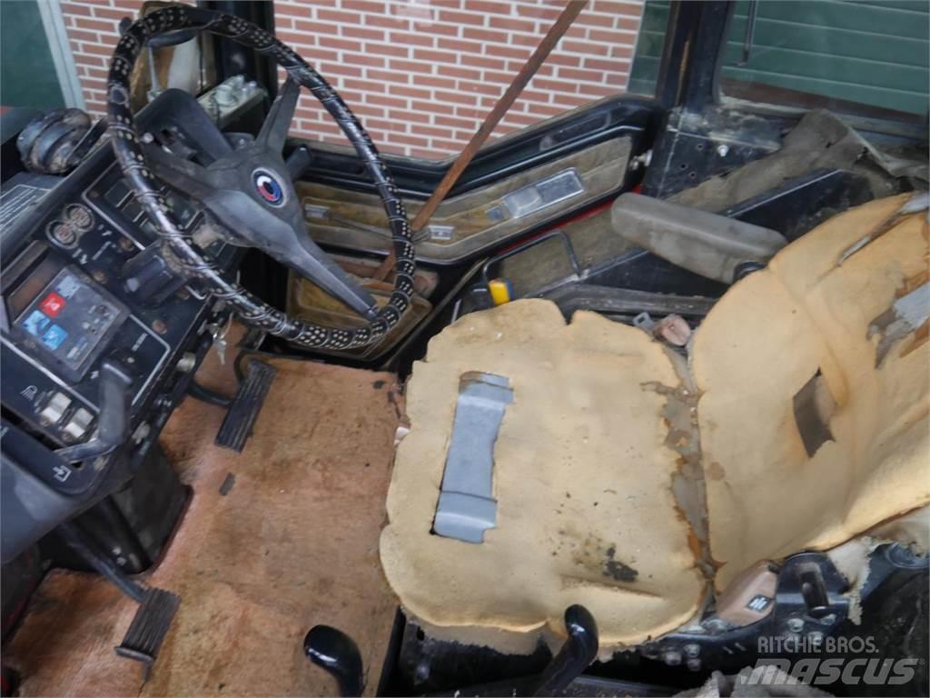 Case IH IHC 3588 Traktorer
