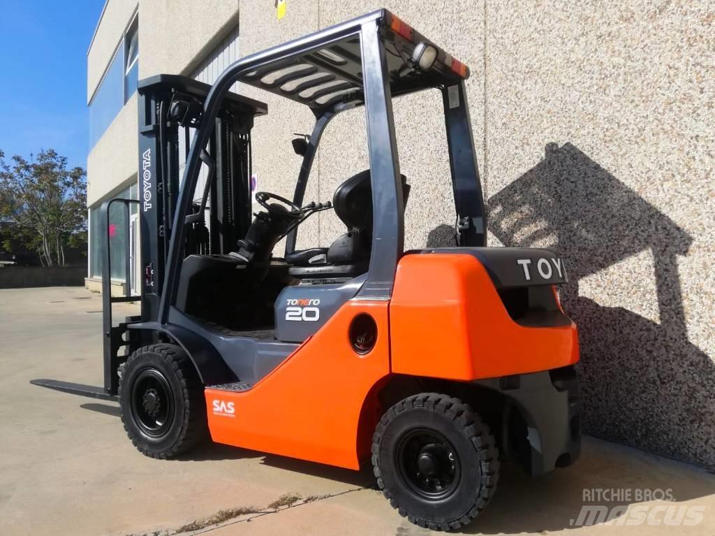 Toyota 02-8 FG F 20 Gasolmotviktstruckar