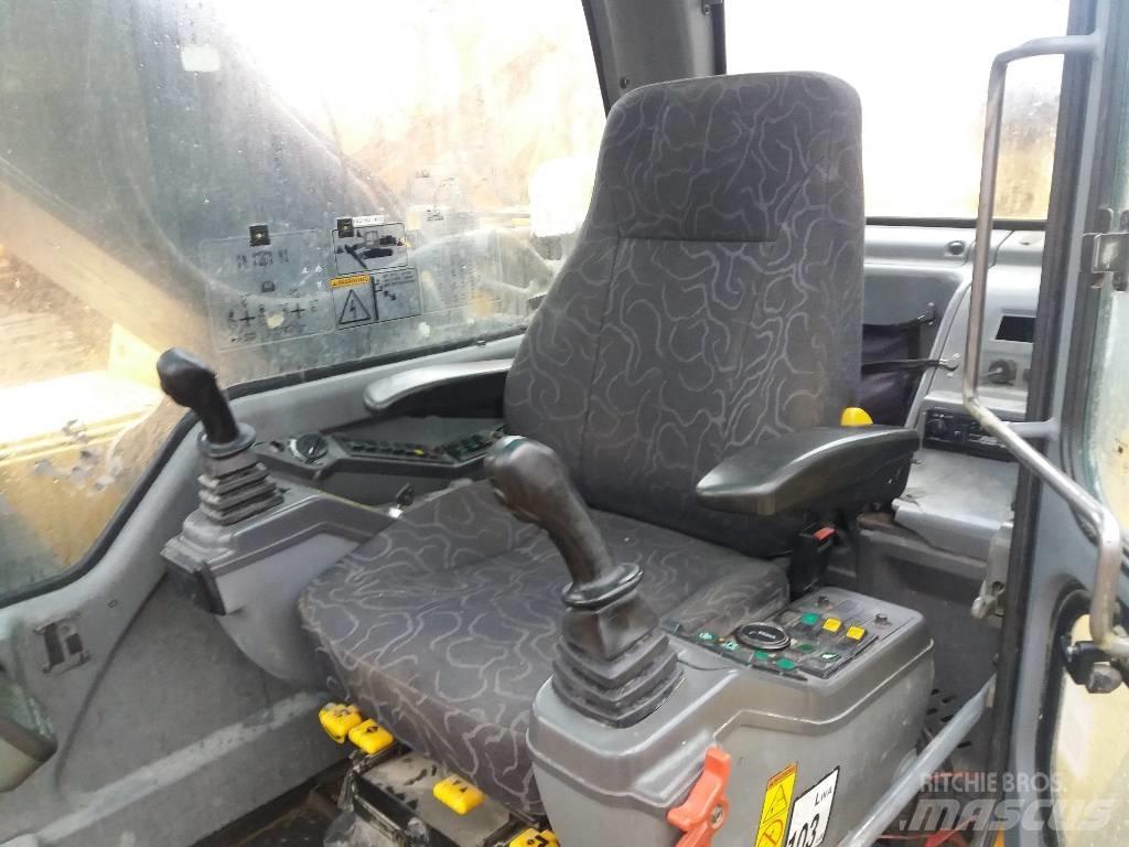 Volvo EC 240 B LC Bandgrävare