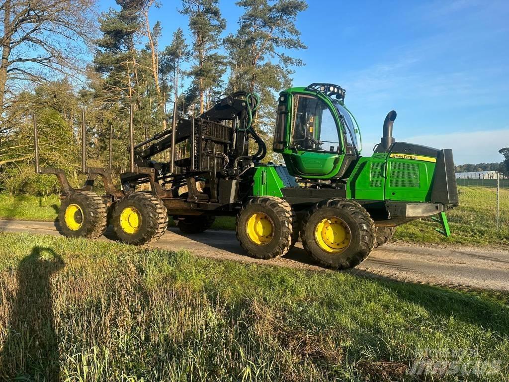 John Deere 1210 E Skotare
