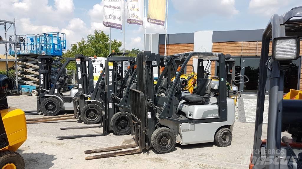 Nissan U1D2A25LQ Gasolmotviktstruckar