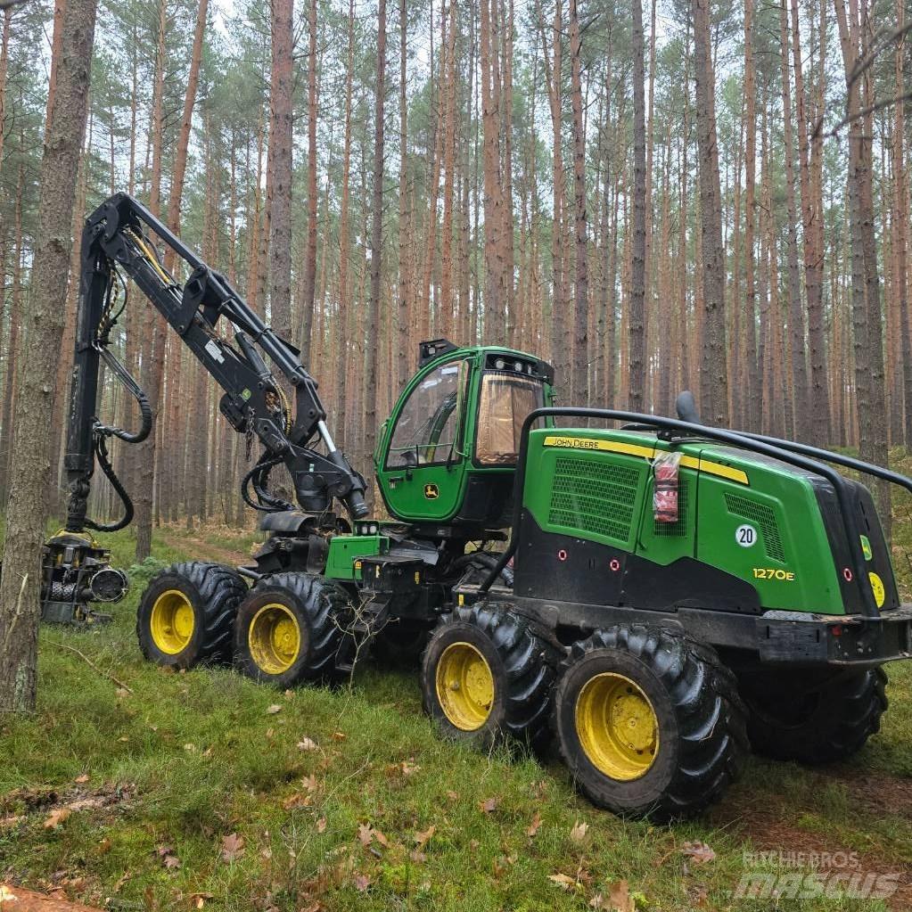 John Deere 1270E Skördare