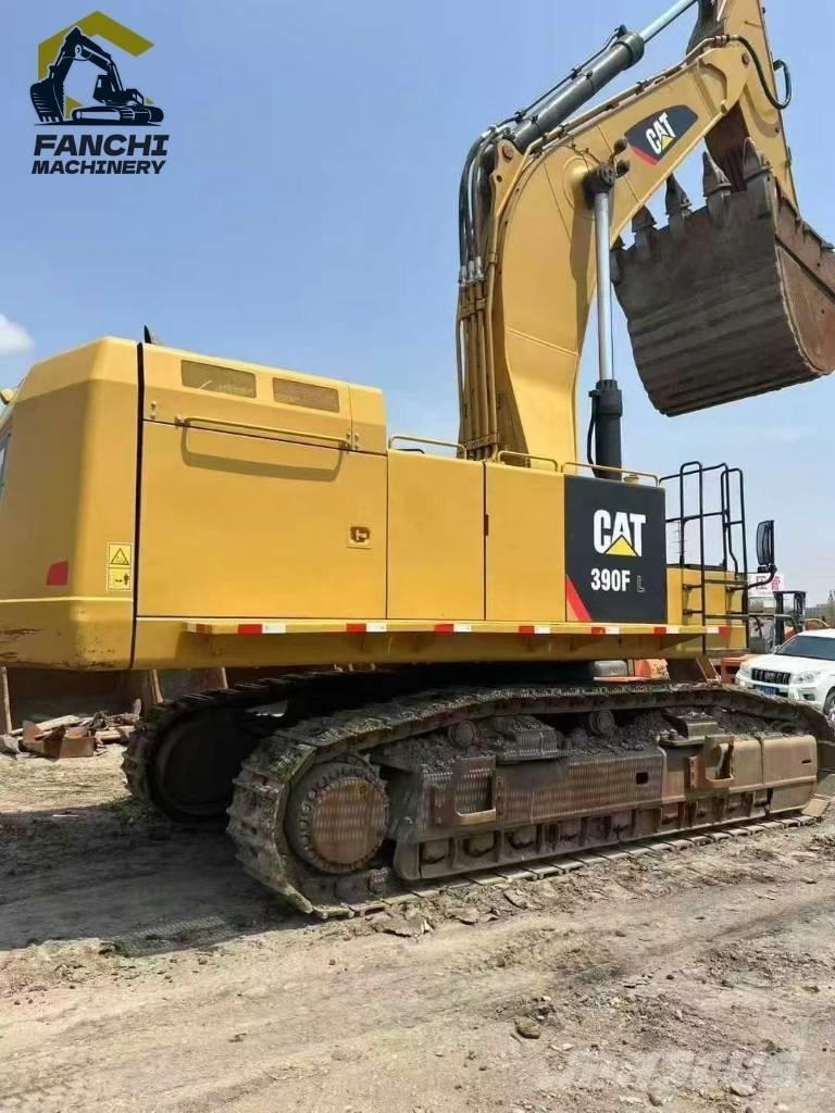 CAT 390F Bandgrävare