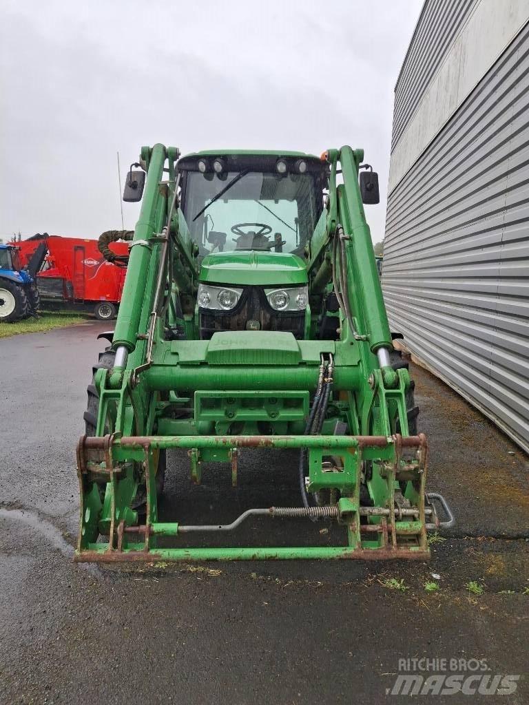 John Deere 6110 Traktorer