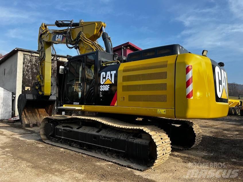 CAT 336 F L Bandgrävare