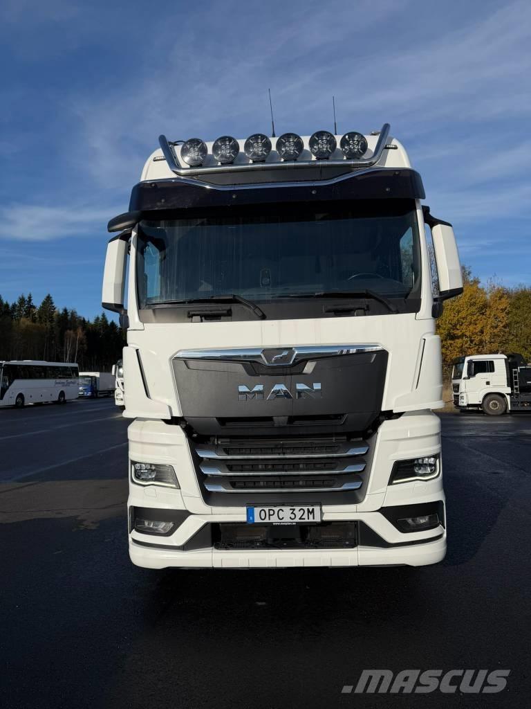 MAN 26.510 6X2-4 Skåpbilar