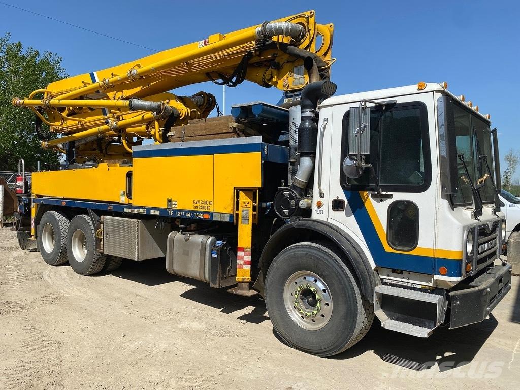Putzmeister (#190) 31M Lastbilar med betongpump