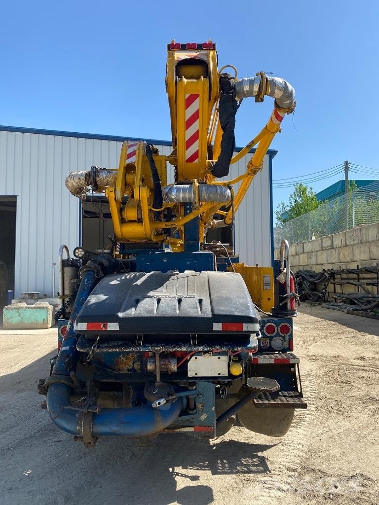 Putzmeister (#190) 31M Lastbilar med betongpump