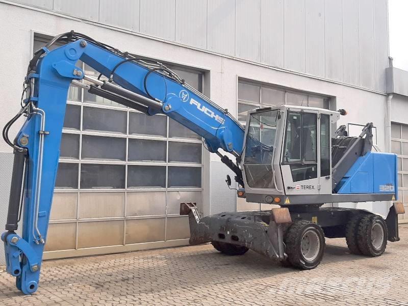 Fuchs MHL 320 F Avfalls / industri hantering